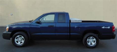 Purchase Used 2005 Dodge Dakota 4x4 65ft Bed Beautiful Truck Priced To