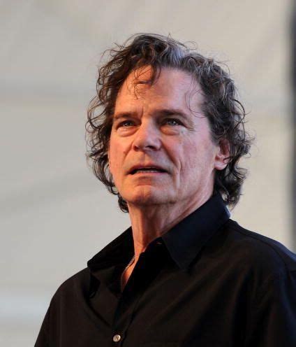 Their three daughters, paige thomas, nora cloud and erin moore and four. Who is B.J. Thomas dating? B.J. Thomas girlfriend, wife
