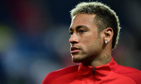 Fifa 21 kick off mode. Neymar, CR7 e Messi concorrem ao prêmio de melhor do mundo ...