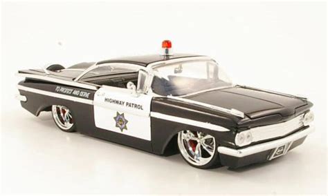 Diecast Model Cars Chevrolet Impala 143 Goldvarg Collections Ss