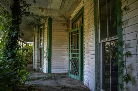Inside The Abandoned Georgia House Where History Was Made
