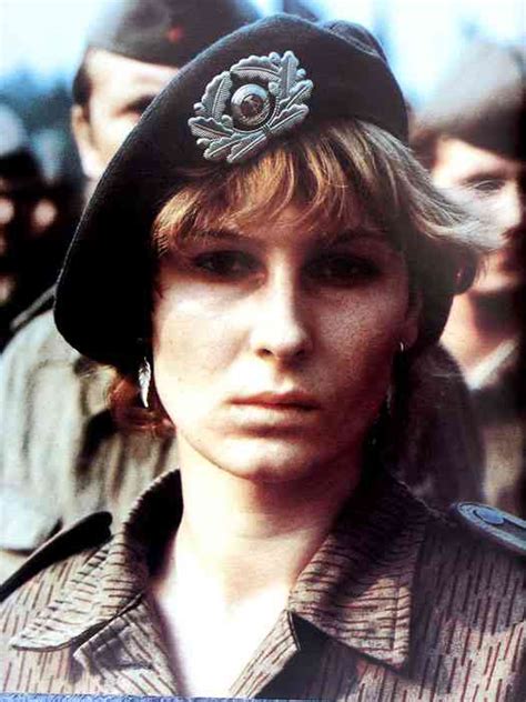 soldier from the army of the deutsches demokratische republik 1978 female soldier military