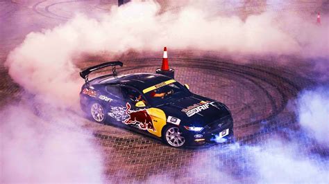 All Out Drift Racing In The Uae Red Bull Car Park Drift 2015 Youtube