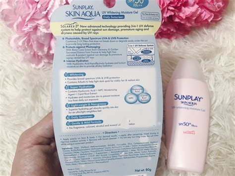 The sunscreen gel has the same watery fresh texture before but reformulated to feature improved sun protection. Sunplay Skin Aqua UV Whitening Moisture Gel SPF50 PA++ ...