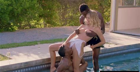 Wife Vs Two Negro Adorable Blonde Bitch Natalia Starr Is Eagerly