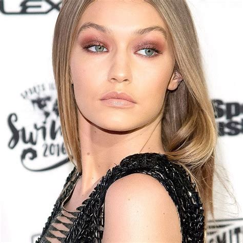 20 Of Gigi Hadids Prettiest Makeup Moments