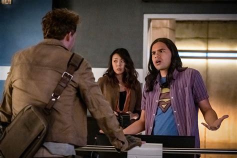Flash Saison 8 Episode 17 Date De Sortie - The Flash : Votre avis sur l’épisode crossover ‘Crisis on Infinite