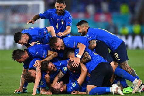 La france, la suisse, la suède, la république tchèque et l'angleterre se sont qualifiées sans jouer ce lundi pour les huitièmes de finale de l'euro de football, à l'issue des matches disputés ce lundi. EURO 2021 - L'Italie en 8e de finale ! | Nettali.com