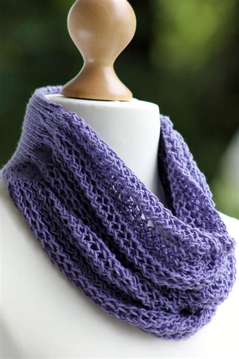 Gorgeous Grape Knit Cowl | AllFreeKnitting.com