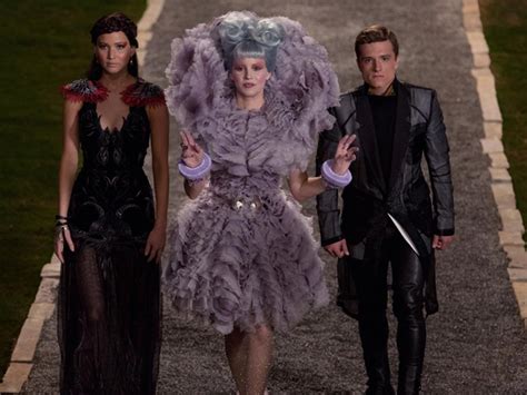 The Hunger Games Catching Fire Trailer Debuts At Mtv Movie Awards