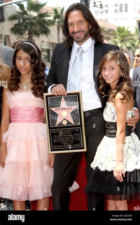 Marco Antonio Solis And Daughters Mexican Composer And Record Producer