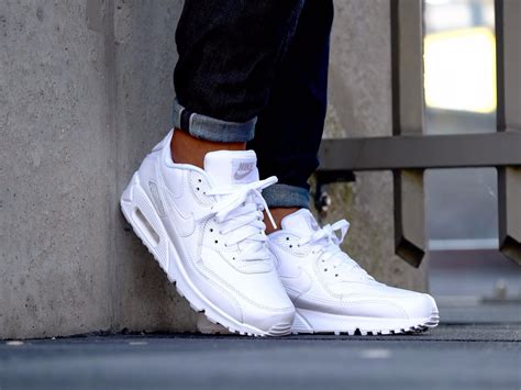 10 White Sneakers You Can Wear Every Day Business Insider