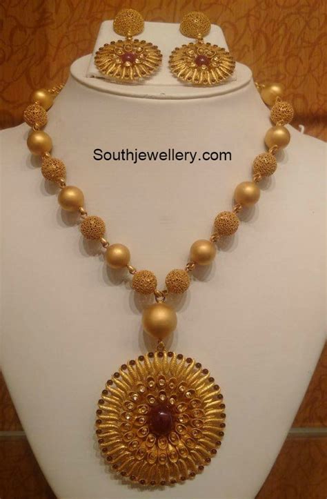 Antique Gold Necklace Jewellery Designs
