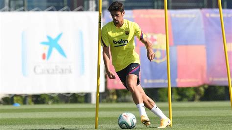 Barcelona have signed promising portuguese forward francisco trincao from. Who is Trincao and what can he bring to Barcelona ...