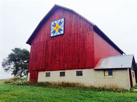 Sterleys Barn Mason County Barn Quilt Trail Located On The Lake