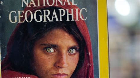 Pakistan Deports Famed National Geographic Green Eyed Afghan Girl