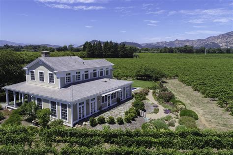This Stunning Napa Valley Estate Is Surrounded By A Sea Of Vineyards