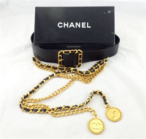 Chanel 1992 Runway Black Leather And Gold Tone Metal Belt At 1stdibs