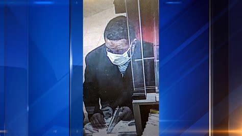 Chicago Bank Robbery Today Byline Bank Robbed By Armed Suspect Wearing Pea Coat Who Passed Note