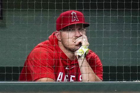 Mike Trout Returns To The Angels Lineup After A 7 Week Absence With A Broken Hand The Hill