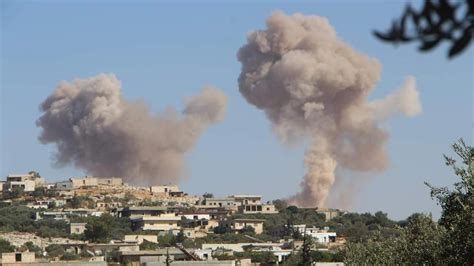 غارات روسية على إدلب وسط تواصل القصف المتبادل ضمن منطقة خفض التصعيد