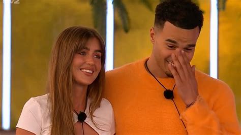 Toby Aromolaran And Georgia Steels Mystery Sparks Love Island Speculation Thaiger World