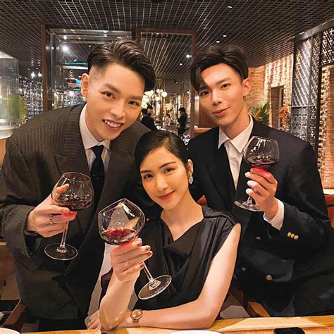 Tuy nhiên, với sở thích ca hát từ nhỏ cùng quyết tâm theo đuổi đam mê, năm học. Hòa Minzy bên bạn trai nhân dịp sinh nhật chiếm sóng mạng ...