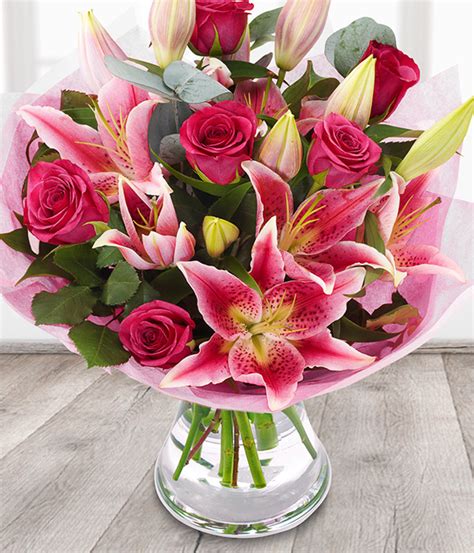 Lily And Roses Bouquet