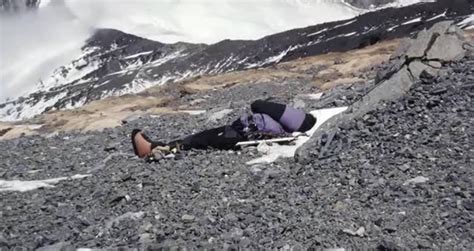 Dead Bodies Litter Mount Everest Warning Graphic Images By Annabell