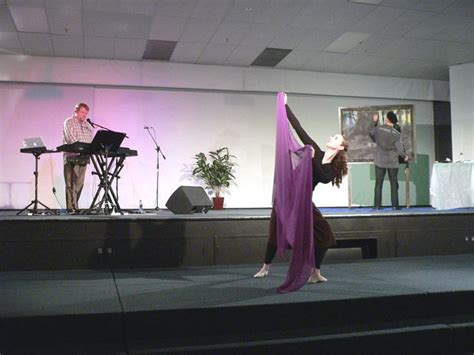 Christian Praise Dance Flags Worship Flags And Banners Flag Dancing