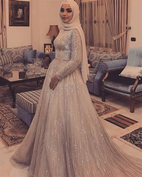 Pin By Rayyanatu On Muslimah And Modest Prom Prom Dresses Modest