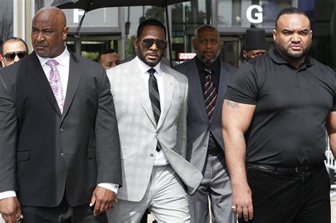 R Kelly Reportedly Feeling Upbeat After Brief Hearing Where He Pleads Not Guilty To New
