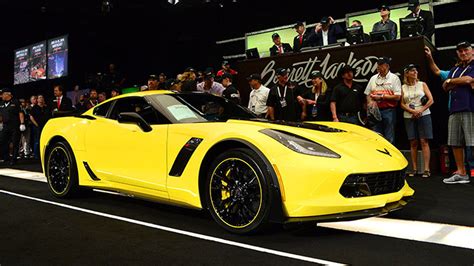 2016 Chevy Corvette Z06 C7r Edition With Vin 001 Sells For 500k At
