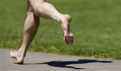 Is Barefoot Running Better For Your Knees Hip And Knee Orthopaedics