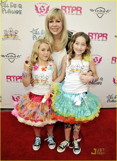noah cyrus and emily grace reaves lollipop ladies photo 150841 photo gallery just jared jr