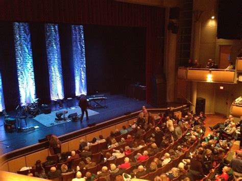 The Rockin Old Man Clint Black At The North Shore Center For The
