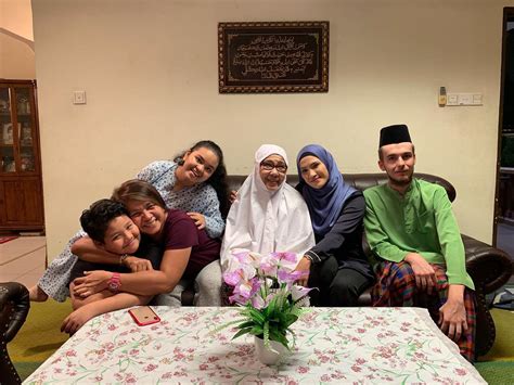 Diari cinta kita episod 1.mp4. Diari Ramadhan Rafique Kembali Selepas 13 Tahun - Oh! Media
