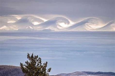 Pic Of The Week Remarkable Wave Clouds Paint The Sky Over Utah