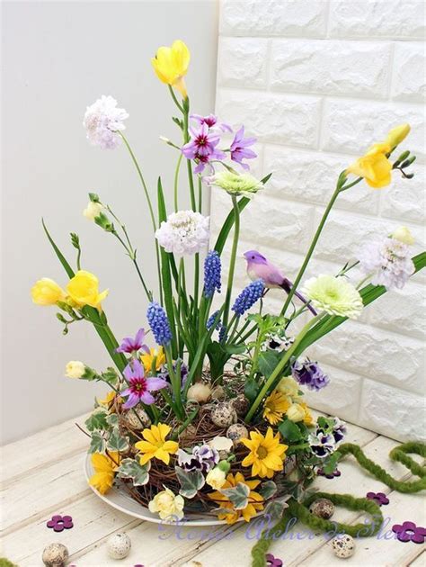 32 Lovely Easter Flower Arrangements Decor Ideas Easter Flower
