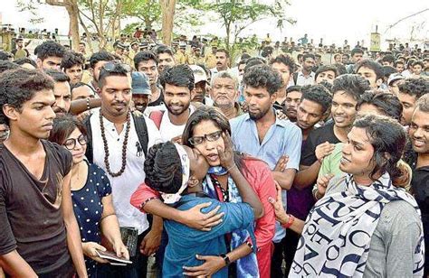 Kiss Of Love Protest In Kochi To Protest Against Shiv Senas Moral