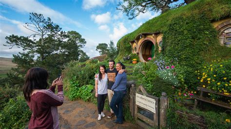 Hobbiton Movie Set Day Tours From Auckland 15 Must Do New Zealand