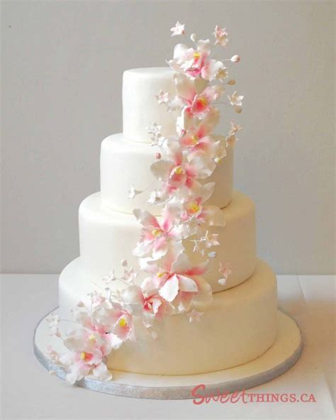 Custom cake design cakes are delightfully moist and artistically decorated with our own light and fluffy (but not too sweet) white or ivory butter cream icing. Latest Wedding Cake Designs - Starsricha