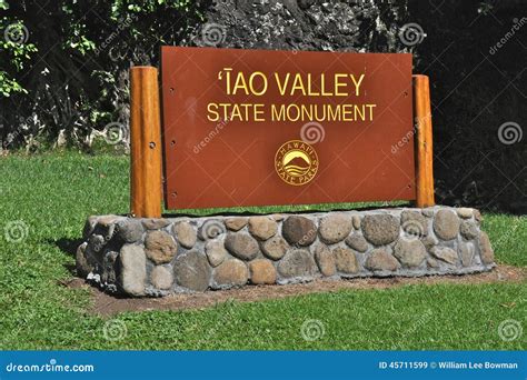 Iao Valley Sign Stock Image Image Of State Sign Hawaii 45711599