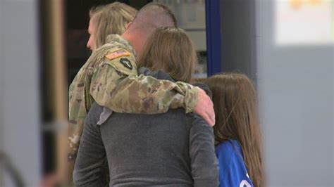 Sweet Surprise Soldier Surprises Daughters After 10 Month Deployment