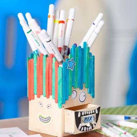 Geschenke für den schön gestalteten schreibtisch für sie und ihn. Monster Stiftbox für den Schreibtisch | Geschenke, Basteln ...