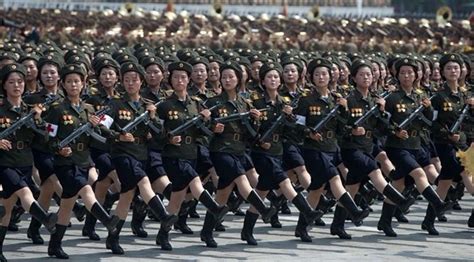 كوريا الشمالية تنظم عرضاً عسكرياً في الذكرى الـ70 لجيشها