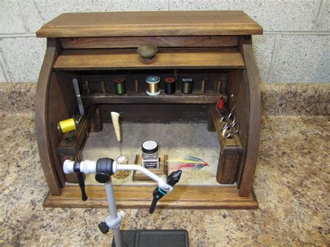 It can not only adversely affect the quality of the fly you're tying, but also cause eye strain. 30+ DIY Fly Tying Station Ideas | Asia Destination | Fly tying, Fly tying vises, Fly tying desk