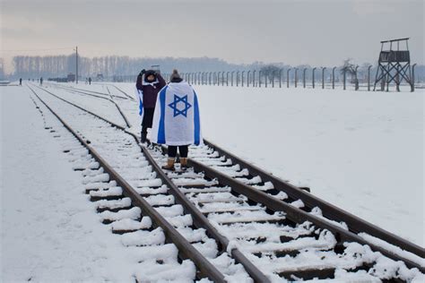 Do Israeli Students Need To Visit Auschwitz The New York Times