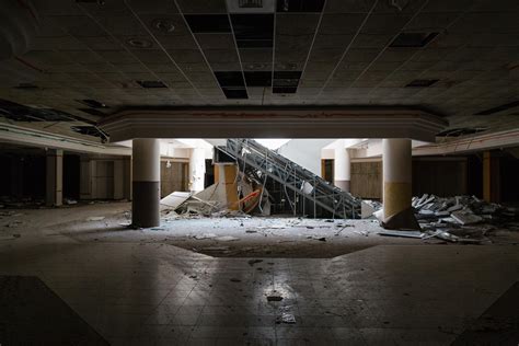 5347x3565 Abandoned Jamestown Mall Near Florissant Missouri Closed