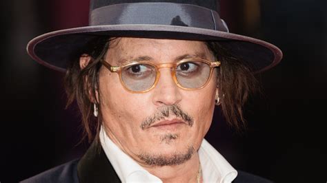 Heres What Johnny Depp Is Really Drinking On Screen